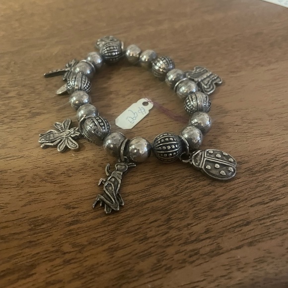 Garden Themed Bracelet. - Picture 4 of 4